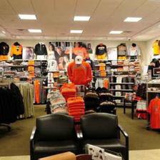 服裝銷售高收入秘籍 掌握這些技巧與話術，月入三萬不是夢